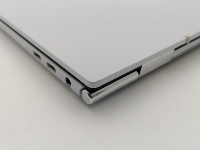 【中古】ASUS ZenBook S 13 OLED UM5302TA UM5302TA-LX192W リファインドホワイト【R5 6600U 8G 512G(SSD) WiFi 13OLED(タッチパネル/2880x1800)】【三宮センター】保証期間１ヶ月【ランクB】