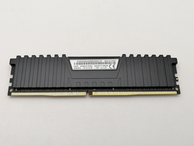 【中古】DDR4 16GB PC4-25600(DDR4-3200)【デスクトップPC用】【三宮センター】保証期間１週間_1