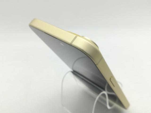 中古】Apple 国内版 【SIMフリー】 iPhone 15 128GB イエロー MTMK3J/A