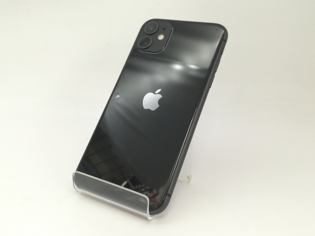 【中古】Apple docomo 【SIMロック解除済み】 iPhone 11 256GB ブラック MWM72J/A【三宮センター】保証期間１ヶ月【ランクC】 携帯電話本体