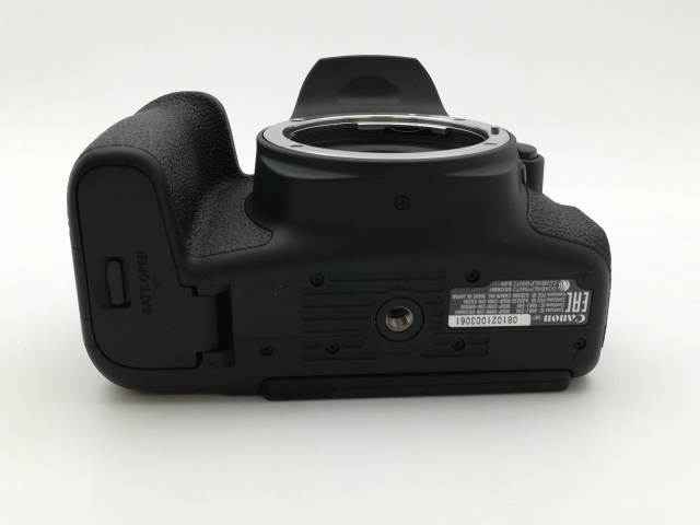 中古】Canon EOS Kiss X9i ダブルズームキット【大阪本店】保証期間1