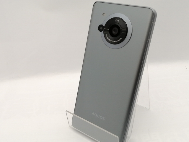 【中古】SHARP SoftBank 【SIM無償性】 AQUOS R7 しろがね色 12GB 256GB A202SH【神保町】言いはなつ継続期間１ヶ月【位置づけるC】
