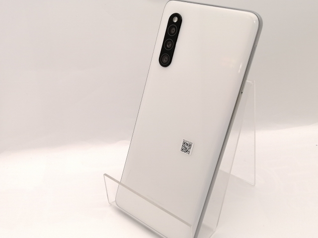 Galaxy A41 SCV48 ホワイト 本体 ほぼ新品 新品同様 SCV48 Galaxy A41 ホワイト サムスン Galaxy A41 SCV48 au