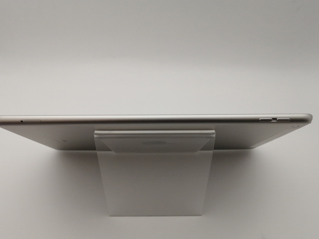 iPad 第7世代 128GB Apple シルバー 10.2インチ 中古】【安心保証