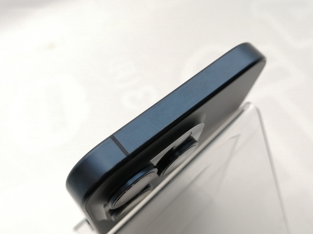 【中古】Apple 国内版 【SIMフリー】 iPhone 15 Pro 256GB ブルーチタニウム MTUG3J/A【神保町】保証期間１ヶ月【ランクB】_2