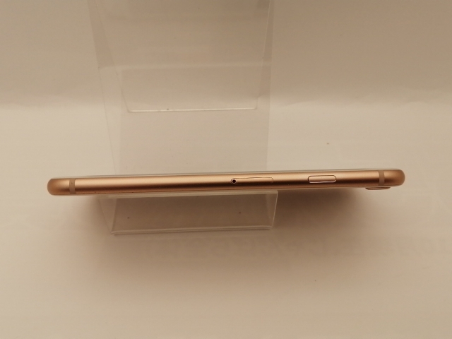 【中古】Apple docomo 【SIMロックあり】 iPhone 8 64GB ゴールド MQ7A2J/A【神保町】保証期間１ヶ月【ランクC】_4