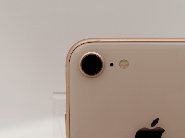 【中古】Apple docomo 【SIMロックあり】 iPhone 8 64GB ゴールド MQ7A2J/A【神保町】保証期間１ヶ月【ランクC】_6