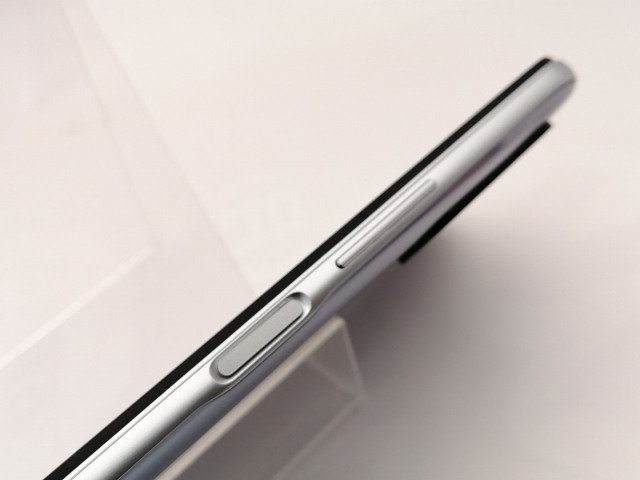 【中古】Xiaomi au 【SIMフリー】 Redmi Note 10 JE クロームシルバー 4GB 64GB XIG02【神保町】保証期間１ヶ月【ランクB】_4
