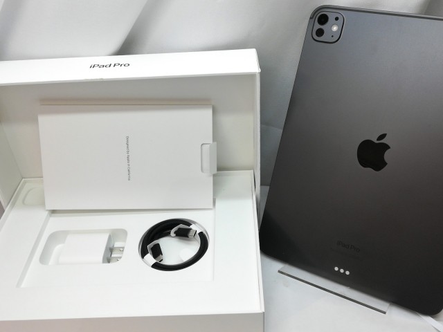 【中古】Apple iPad Pro 11インチ（第5世代/M4/2024） Wi-Fiモデル 256GB スペースブラック 標準ガラス MVV83J/A【神保町】保証期間１ヶ