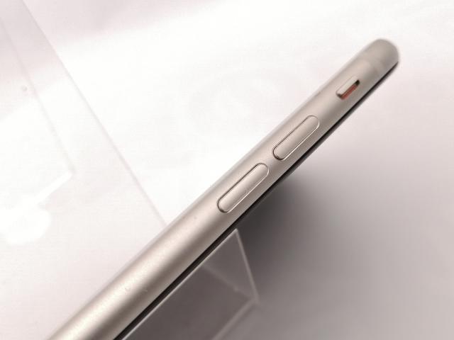 【中古】Apple 国内版 【SIMフリー】 iPhone SE（第3世代） 128GB スターライト MMYG3J/A【秋葉4号】保証期間１ヶ月【ランクB】_5