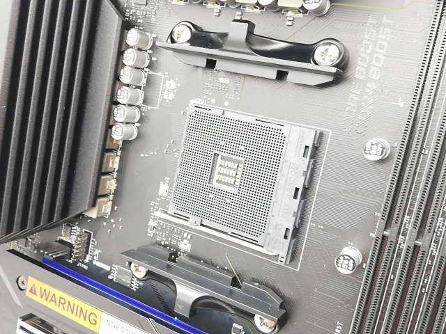 ほぼ未使用 MSI MPG B550 GAMING PLUS 保証残有り MSI MPG B550 GAMING PLUS AMD AM4 DDR4 M.2 USB 3.2 Gen 2 HDMI