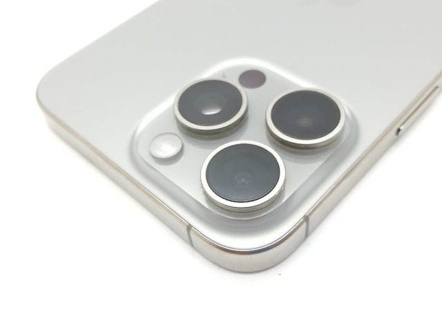 【中古】Apple 国内版 【SIMフリー】 iPhone 15 Pro Max 256GB ナチュラルチタニウム MU6R3J/A【吉祥寺】保証期間１ヶ月【ランクA】