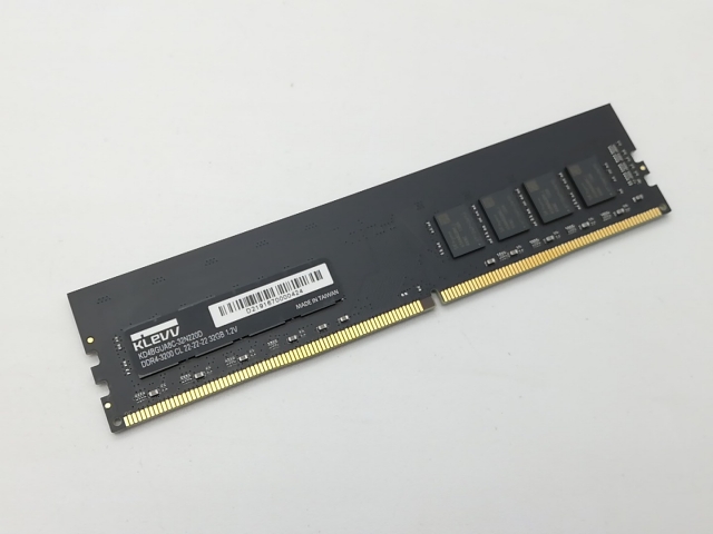 【中古】DDR4 32GB PC4-25600(DDR4-3200)【デスクトップPC用】 【吉祥寺】保証期間１週間