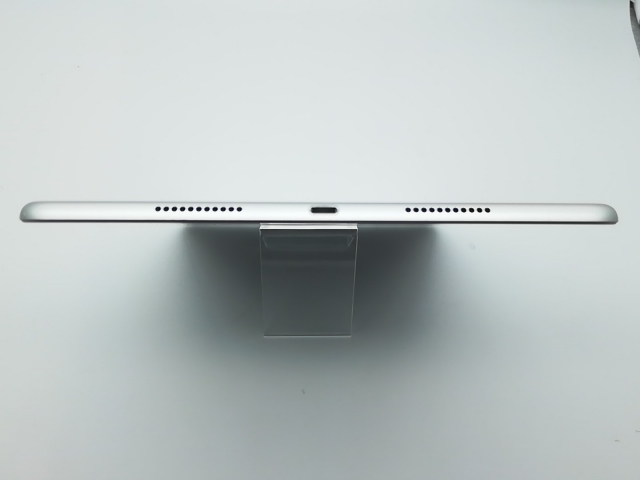 【中古】Apple 国内版 【SIMフリー】 iPad Air（第3世代/2019） 64GB シルバー MV0E2J/A【吉祥寺】保証期間１ヶ月【ランクC】_3