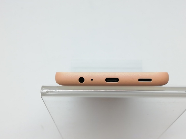 FCNT docomo 【SIMフリー】 arrows We2 ライトオレンジ 4GB 64GB F-52E