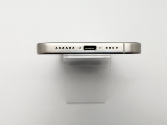 【中古】Apple 国内版 【SIMフリー】 iPhone 15 Pro Max 256GB ホワイトチタニウム MU6Q3J/A【吉祥寺】保証期間１ヶ月【ランクA】