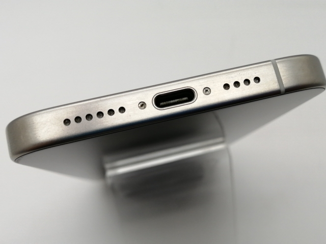 【中古】Apple 国内版 【SIMフリー】 iPhone 15 Pro Max 256GB ホワイトチタニウム MU6Q3J/A【吉祥寺】保証期間１ヶ月【ランクA】