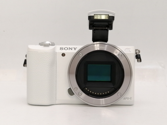 中古】SONY α5100 パワーズームレンズキット ILCE-5100L ホワイト 