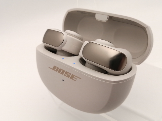 BOSE Ultra Open Earbuds ホワイトスモーク 未使用に近い BOSE ULTRA OPEN EARBUDS ホワイトスモーク