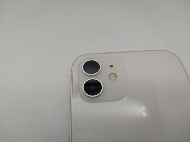 【中古】Apple ymobile 【SIMロック解除済み】 iPhone 12 64GB ホワイト MGHP3J/A【札幌南2条】保証期間１週間【ランクC】_6