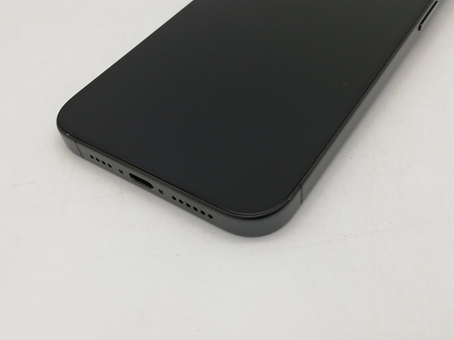 【中古】Apple 国内版 【SIMフリー】 iPhone 15 Pro Max 256GB ブラックチタニウム MU6P3J/A【札幌南2条】保証期間１ヶ月【ランクA】