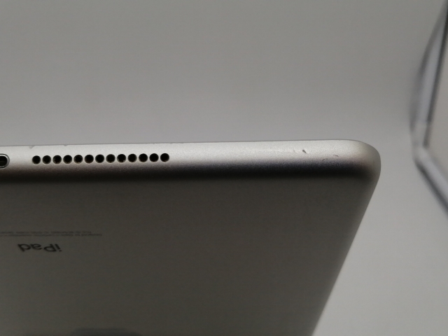 【中古】Apple 【Wi-Fi】 iPad（第6世代/2018） 32GB シルバー MR7G2J/A【札幌南2条】保証期間１週間【ランクC】_4