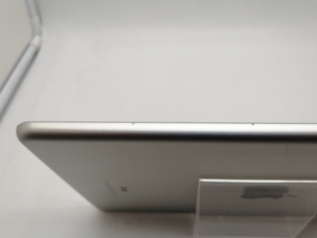 【中古】Apple 【Wi-Fi】 iPad（第6世代/2018） 32GB シルバー MR7G2J/A【札幌南2条】保証期間１週間【ランクC】_5