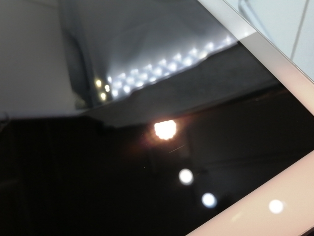 【中古】Apple 【Wi-Fi】 iPad（第6世代/2018） 32GB シルバー MR7G2J/A【札幌南2条】保証期間１週間【ランクC】_8