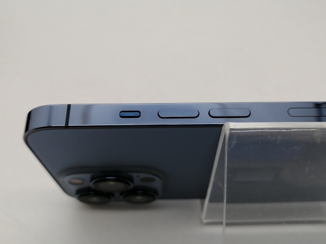 【中古】Apple docomo 【SIMフリー】 iPhone 13 Pro 128GB シエラブルー MLUK3J/A【仙台イービーンズ】保証期間１ヶ月【ランクA】_3