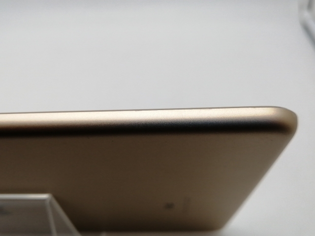 【中古】Apple SoftBank 【SIMロック解除済み】 10.5インチ iPad Pro（2017） 64GB ゴールド MQF12J/A【札幌】保証期間１週間【ランクC】