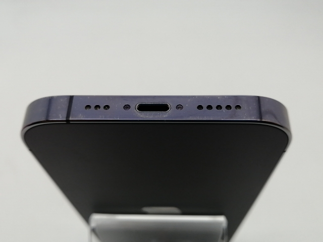 【中古】Apple docomo 【SIMフリー】 iPhone 14 Pro 1TB ディープパープル MQ313J/A【札幌】保証期間１ヶ月【ランクC】_4