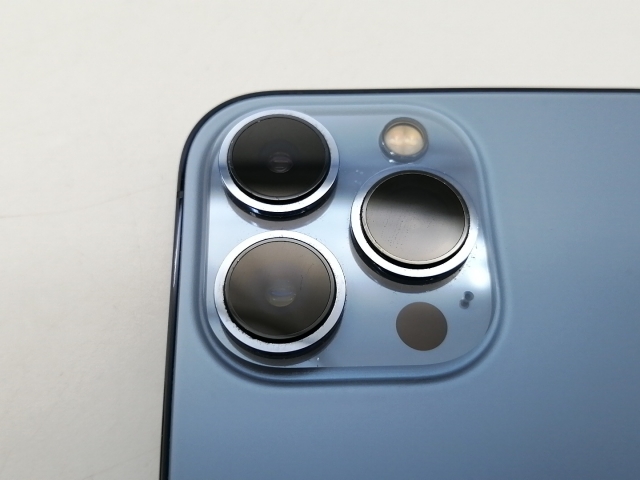 【中古】Apple au 【SIMフリー】 iPhone 13 Pro Max 256GB シエラブルー MLJD3J/A【札幌南2条】保証期間１ヶ月【ランクB】_6
