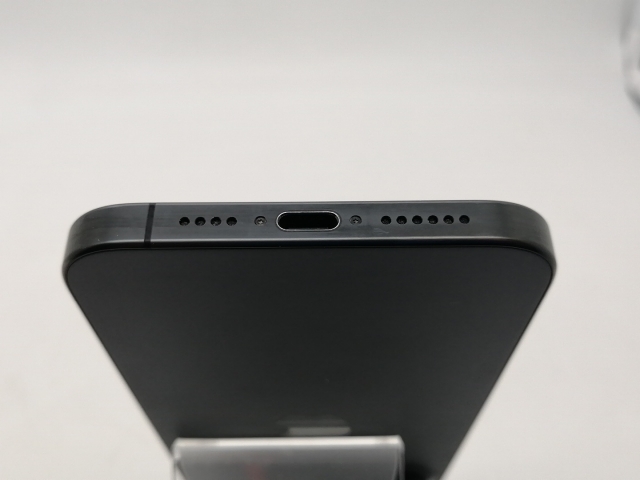 【中古】Apple 国内版 【SIMフリー】 iPhone 15 Pro Max 256GB ブラックチタニウム MU6P3J/A【札幌南2条】保証期間１ヶ月【ランクB】