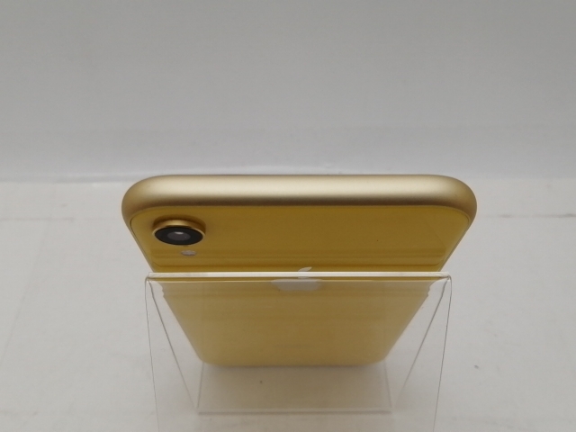 中古】Apple au 【SIMロック解除済み】 iPhone XR 64GB イエロー