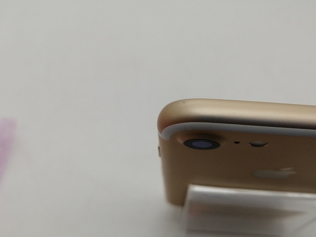 【中古】Apple SoftBank 【SIMロック解除済み】 iPhone 7 32GB ゴールド MNCG2J/A【札幌南2条】保証期間１ヶ月【ランクB】_2