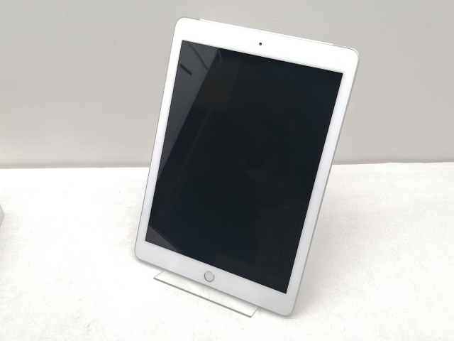 【中古】Apple au 【SIMロック解除済み】 iPad（第6世代/2018） 32GB シルバー MR6P2J/A【仙台イービーンズ】保証期間１ヶ月【ランクB】_1