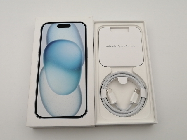 未使用】Apple docomo 【SIMフリー】 iPhone 15 128GB ブルー