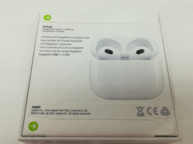 未使用】Apple AirPods（第3世代） MagSafe充電ケース MME73J/A