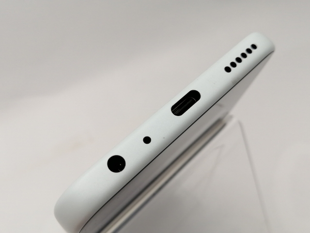 【中古】Nubia 楽天モバイル 【SIMフリー】 nubia S2R 4GB 64GB ホワイト【神保町】保証期間１ヶ月【ランクB】_3