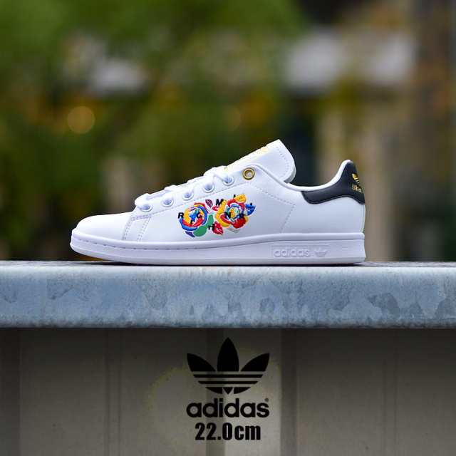 アディダス オリジナルス スニーカー キッズ ジュニア 子供 スタンスミス W ホワイト 白 ADIDAS ORIGINALS GW0567 春 夏  秋 冬 21.5 靴 シューズ ローカット コラボ コートスニーカー プリント 花柄 マルチカラー ゴールド シンプルの通販はau PAY マーケット  - Z-CRAFT 