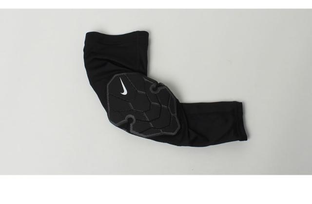 ナイキ サポーター ユニセックス NIKE PRO HYPERSTRONG PADDED ARM SLEEVE 3.0 L ブラック 黒 グレー NIKE N.000.2748 メンズ レディース トレーニング ブランド スポーツ シンプル 運動 部活の通販は