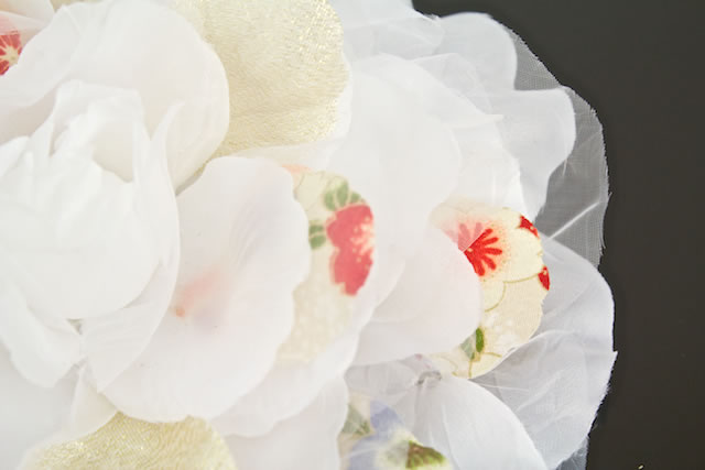 成人式 髪飾り 成人式の髪飾り 振袖向け 花 フラワー 白 アイボリー 和柄 大きい 髪留め 髪かざり 振り袖 ヘアアクセサリー 和装 の通販はau Pay マーケット Soubien