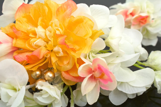 成人式の振袖などにオススメ ボリューミィな花髪飾り2点セット 白 黄色 大きい 袴 卒業式 浴衣の通販はau Pay マーケット Soubien ポイントupフェスクーポン利用可