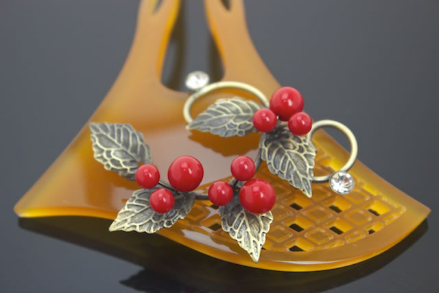 かんざし 和装 バチ型 簪 髪飾り 訪問着 黒留袖 簪 飴色 南天 べっ甲色 髪留め 日本製の通販はau Pay マーケット Soubien