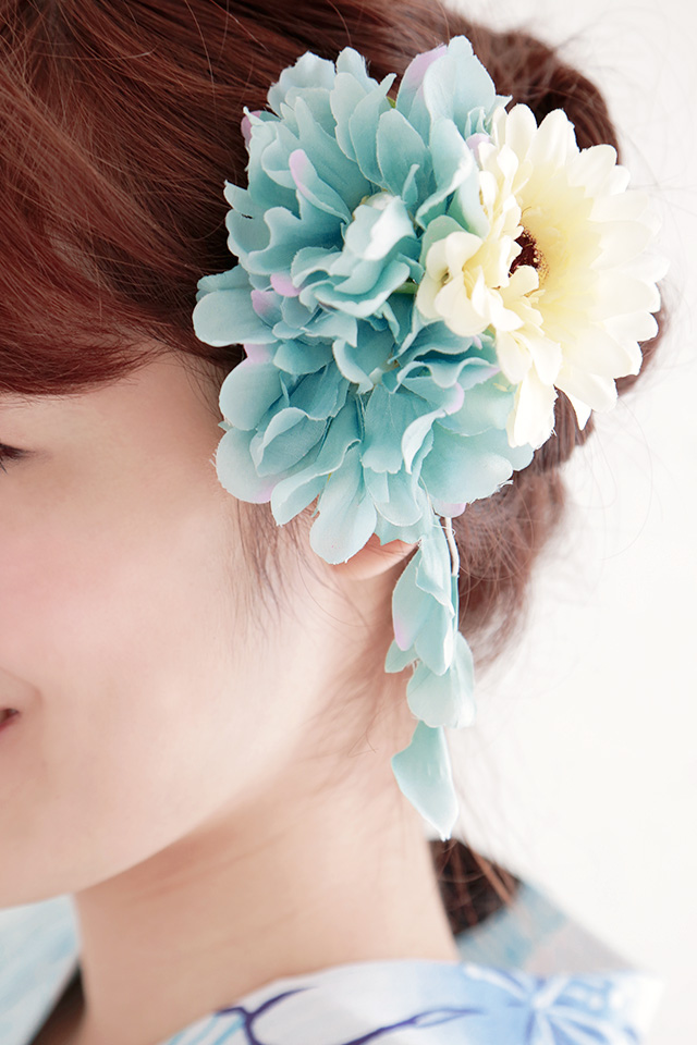 髪飾り 水色 ブルー ガーベラ 花 髪留め クリップ 安全ピン 夏祭り 花火大会 浴衣用 成人式 卒業式 振袖用の通販はau Pay マーケット Soubien
