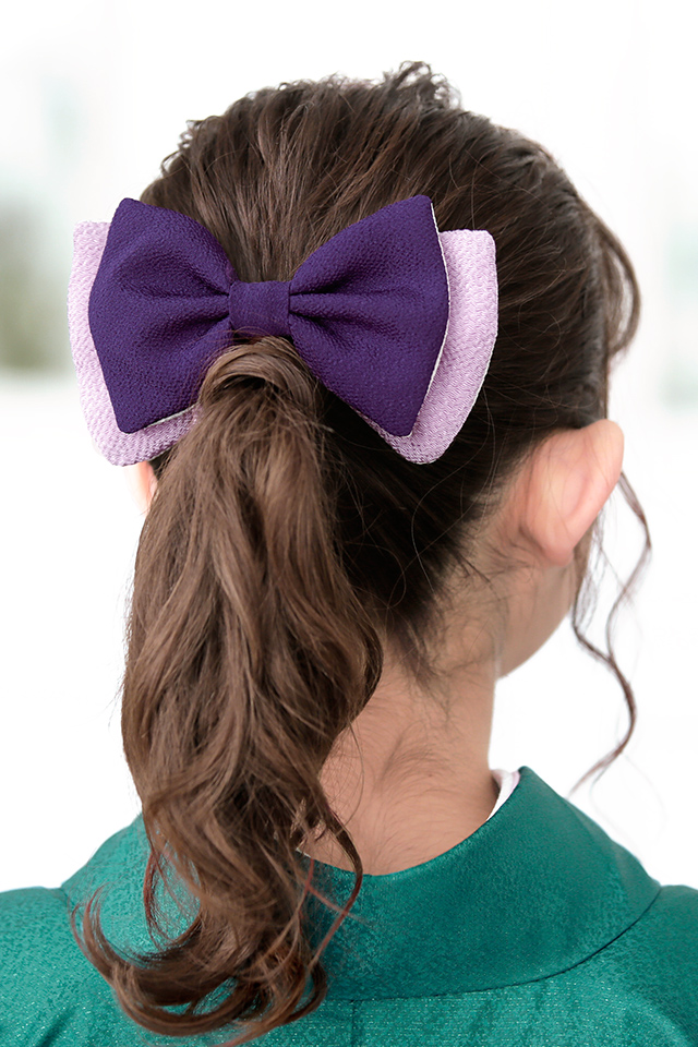 髪飾り リボン 紫色 パープル りぼん 縮緬 ちりめん シンプル コーム 髪留め 成人式向け 卒業式向け 振袖向け 袴向け ヘアアクセサリー の通販はau Pay マーケット Soubien