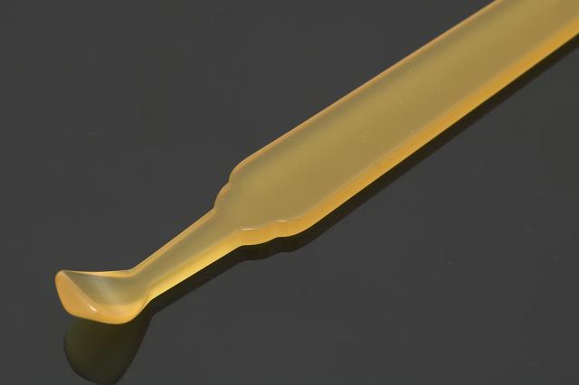 花魁風のレトロなへら型簪 かんざし 飴色 イエロー クリア シンプル べっ甲調 芳丁 吉丁 髪飾り 舞妓 花魁 日本製の通販はau Pay マーケット Soubien ポイントupフェスクーポン利用可