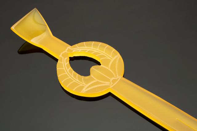 花魁風のレトロな平打簪 かんざし 飴色 イエロー クリア 藤 透かし彫り べっ甲調 大ぶり 髪飾り 舞妓 花魁 日本製の通販はau Pay マーケット Soubien ポイントupフェスクーポン利用可