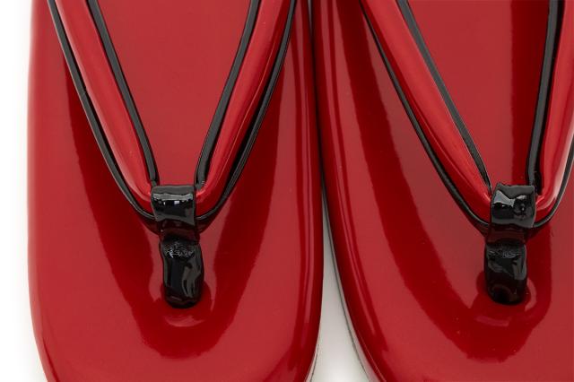 草履 レディース 小紋用 色無地用 紬用 レッド 赤 無地 シンプル エナメル加工 小判型 カジュアル ぞうり ゾウリ 女性用 オールシーズンの通販はau Pay マーケット Soubien