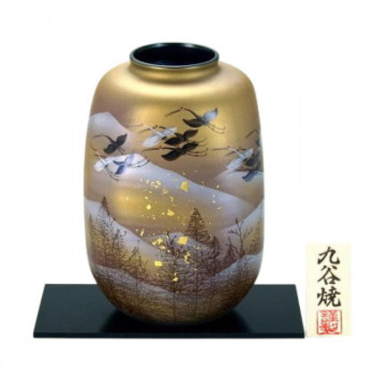 日本製 伝統工芸 九谷焼 8号花瓶 金箔鶴木立連山 N169-05 |b03